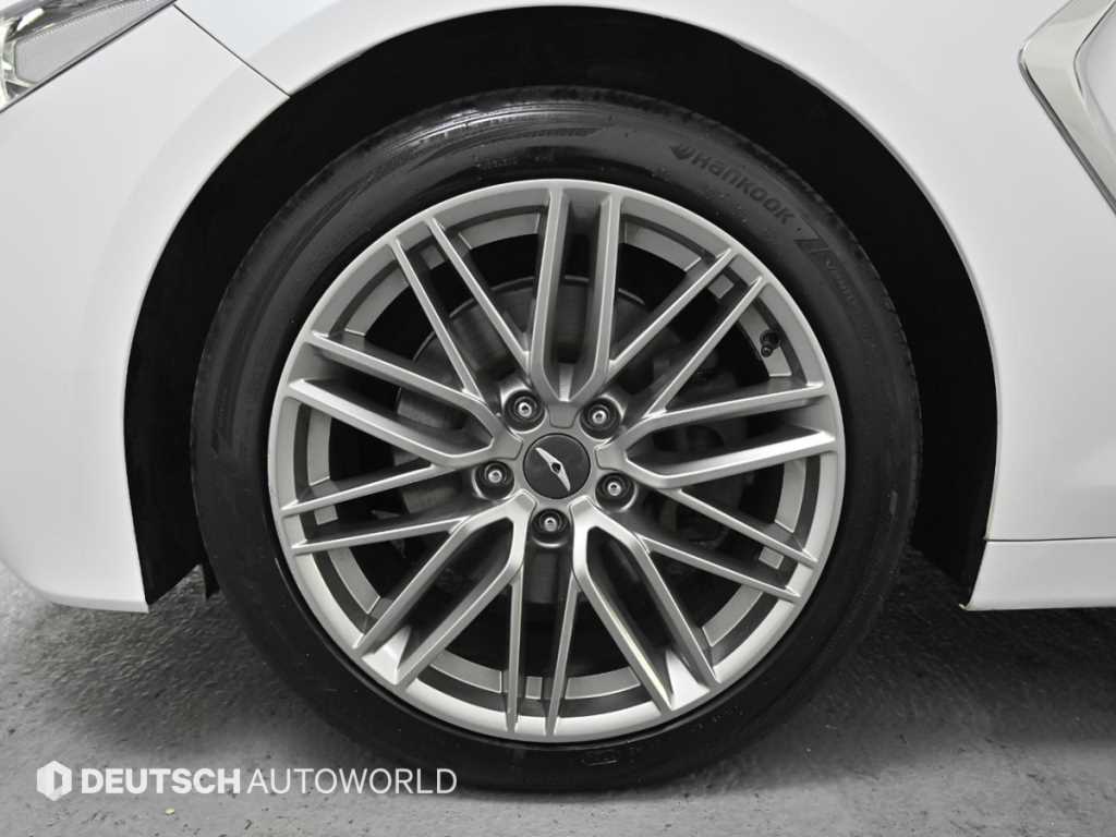 제네시스 G70 2.2D 엘리트 - 이미지 6