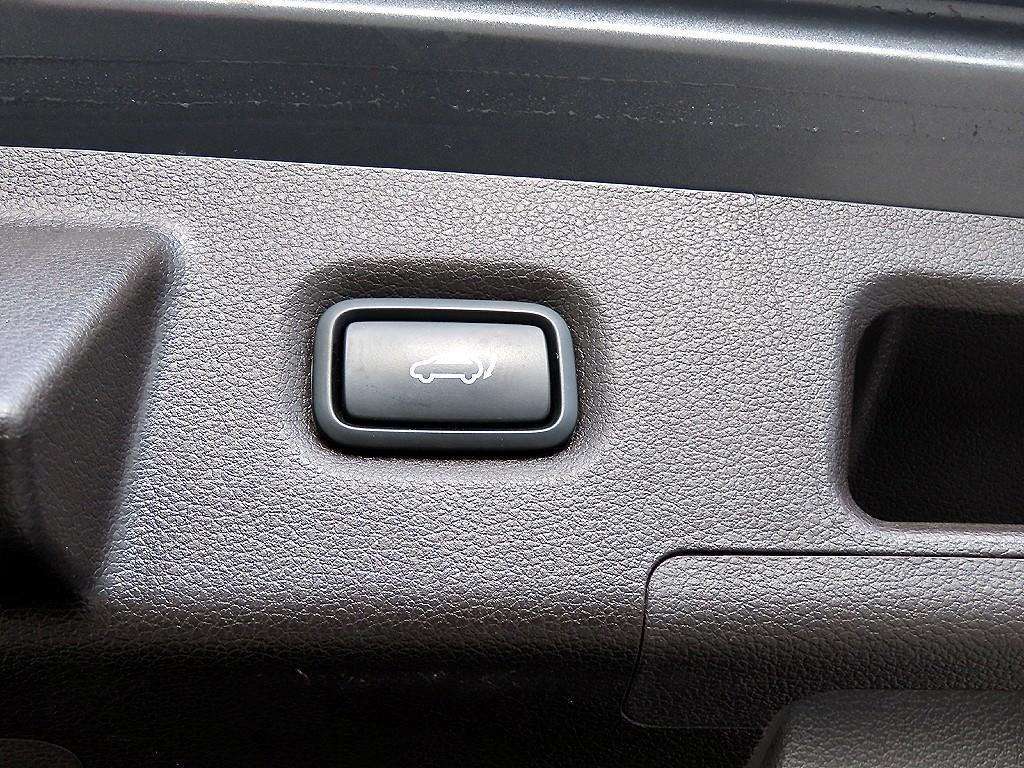 현대 싼타페(TM) R2.2 4WD 프레스티지 - 이미지 9