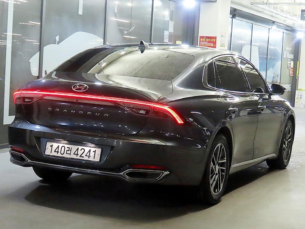 현대 더 뉴그랜저IG 가솔린 2.5 프리미엄 초이스 - 이미지 18