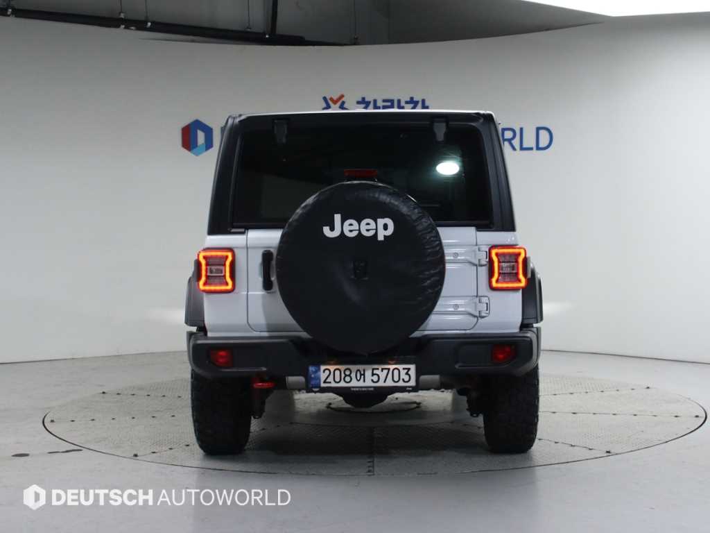 지프 랭글러(JL) 2.0 루비콘 4DR - 이미지 9