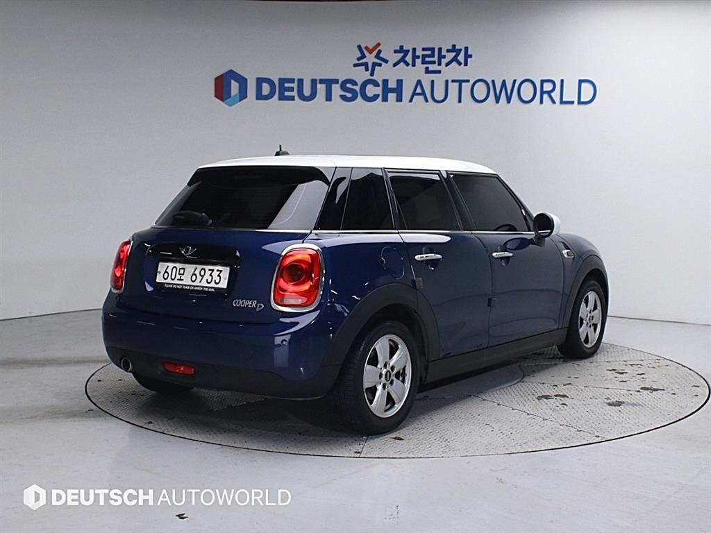 미니 쿠퍼(3세대) 5도어 1.5 D - 이미지 10