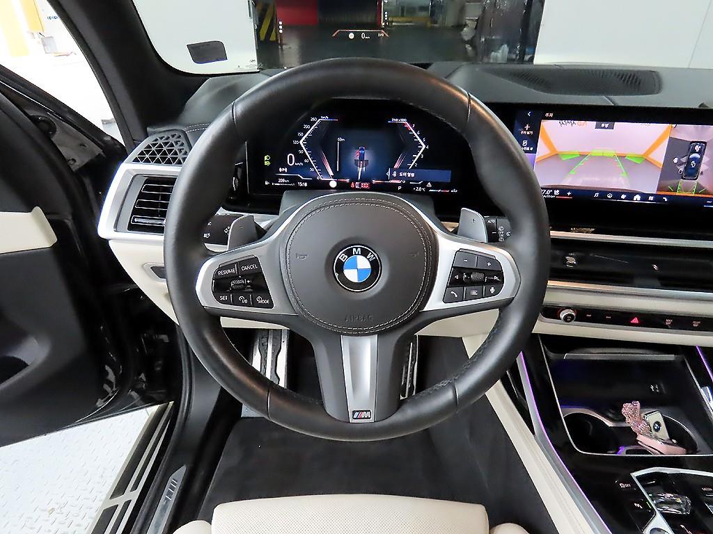 BMW X7 40i xDrive M스포츠 팩 - 이미지 17