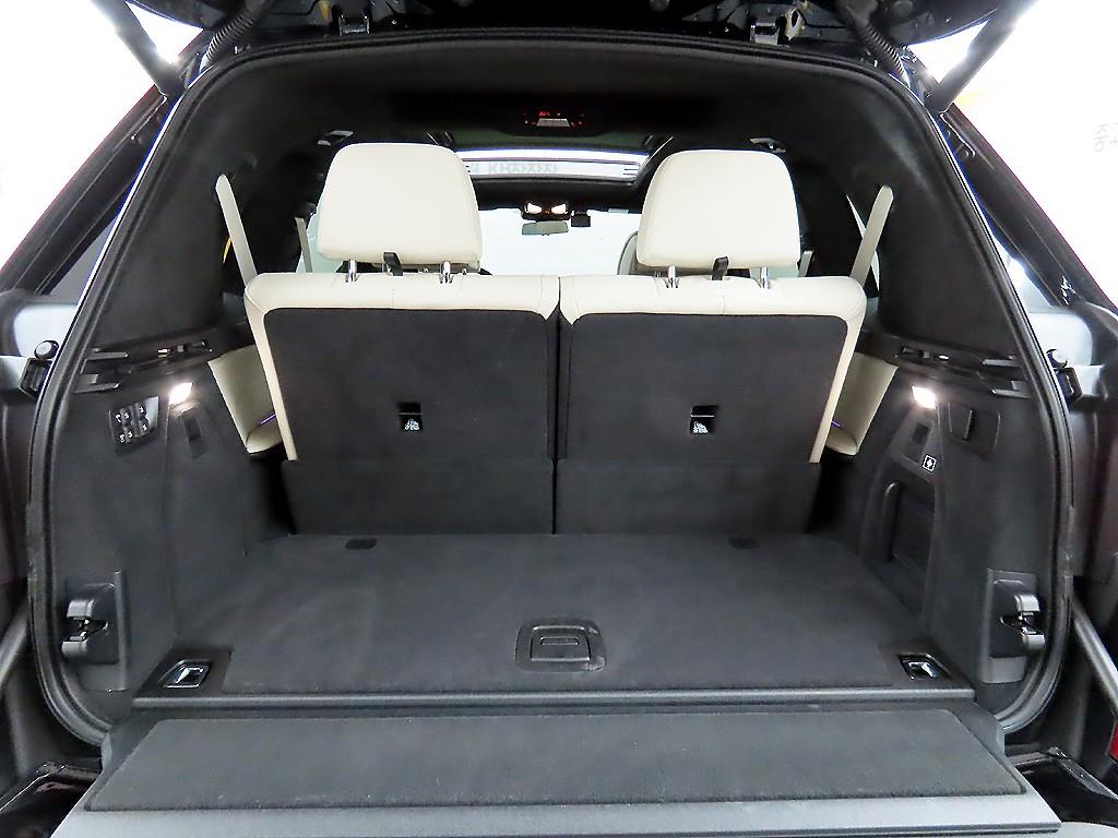 BMW X7 40i xDrive M스포츠 팩 - 이미지 9