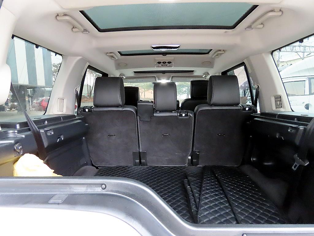 랜드로버 디스커버리4 3.0 SDV6 HSE - 이미지 9