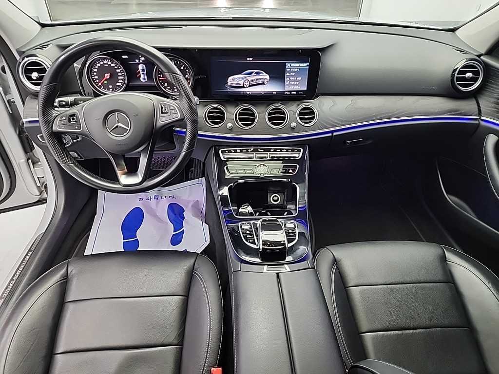 벤츠 E클래스(5세대) E220d 아방가르드 - 이미지 12