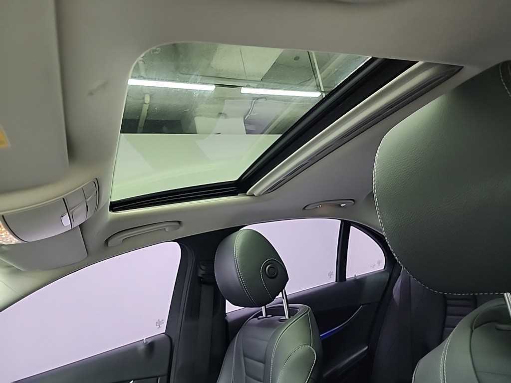 벤츠 E클래스(5세대) E220d 아방가르드 - 이미지 9