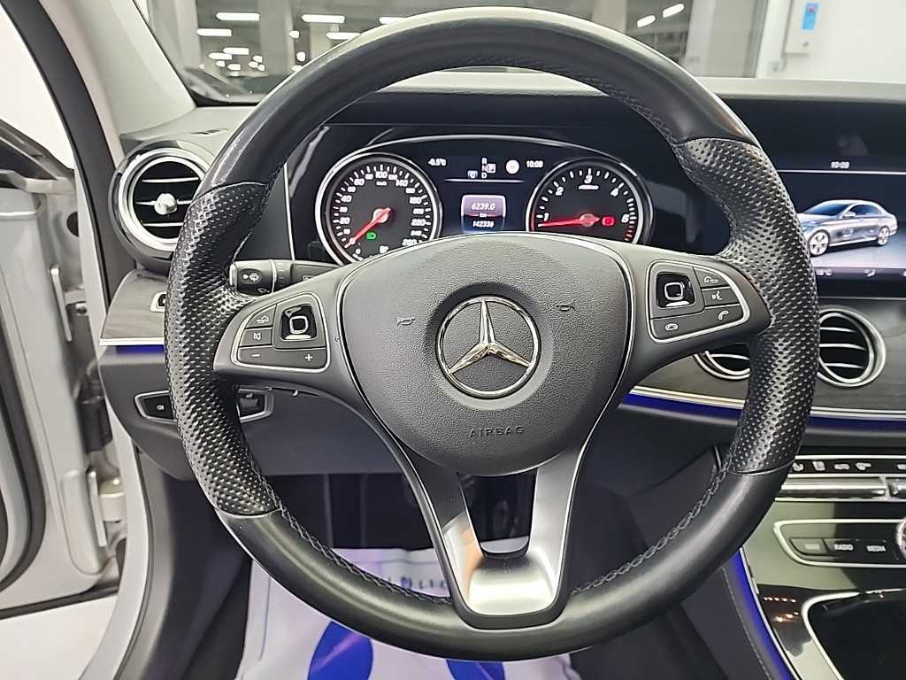 벤츠 E클래스(5세대) E220d 아방가르드 - 이미지 18