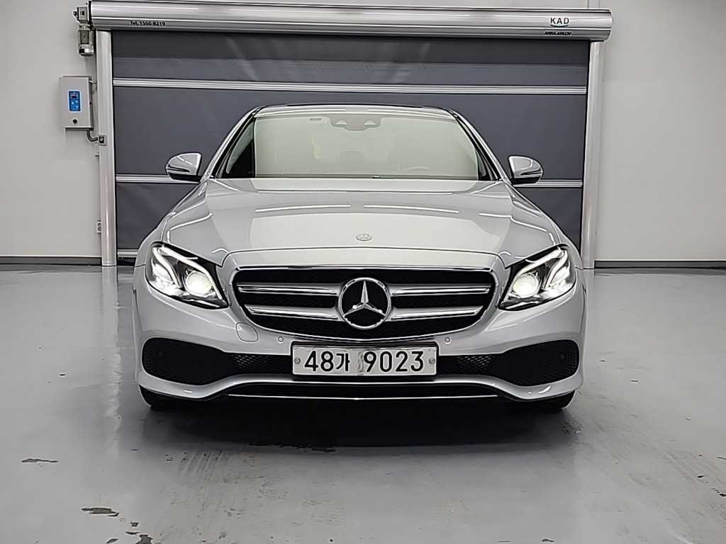 벤츠 E클래스(5세대) E220d 아방가르드 - 이미지 16