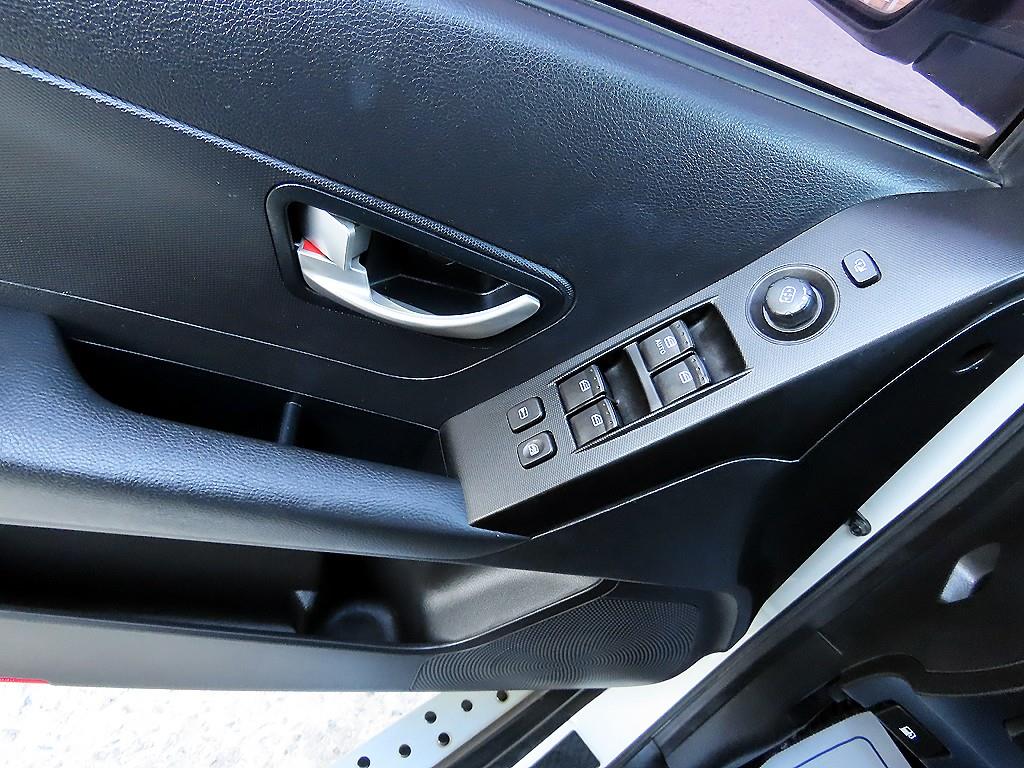 KG모빌리티(쌍용) 코란도C 클러비 2WD - 이미지 16