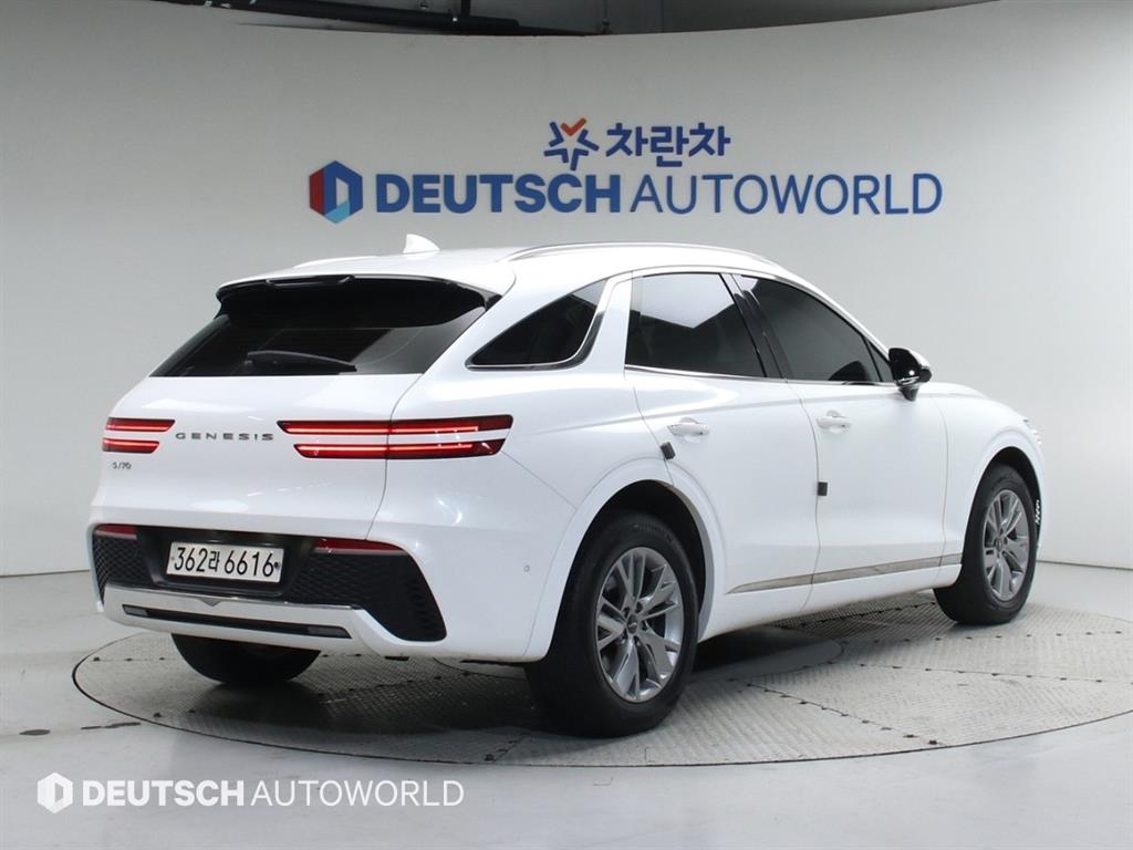 제네시스 GV70 2.2 디젤 2WD 기본형 - 이미지 6