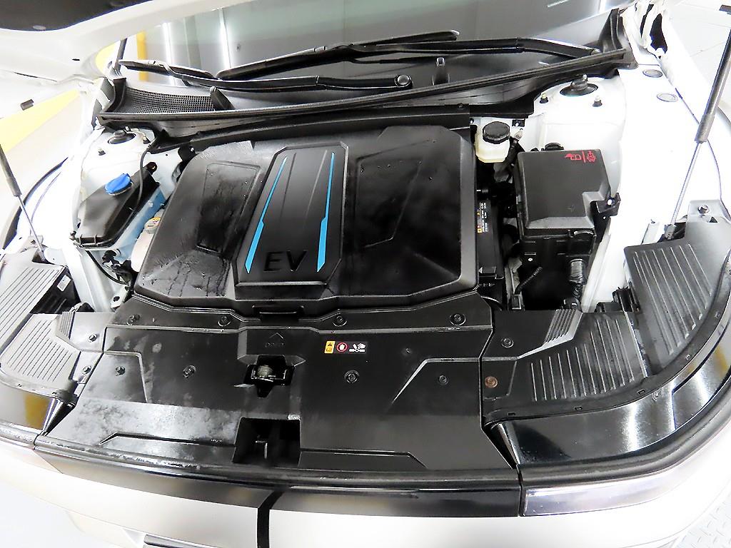 현대 더 뉴아이오닉 5 EV AWD 롱레인지 익스클루시브 - 이미지 20