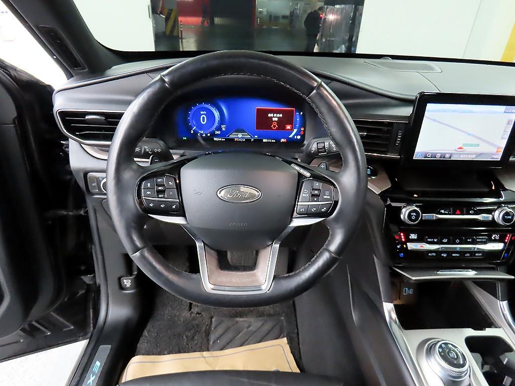 포드 익스플로러(6세대) 3.0 AWD 플래티넘 - 이미지 16