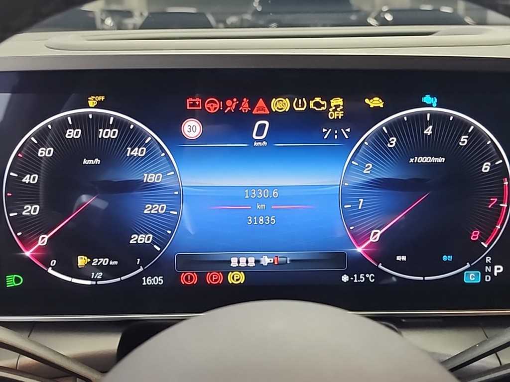 벤츠 GLC클래스(2세대) GLC 300 4매틱 쿠페 - 이미지 6