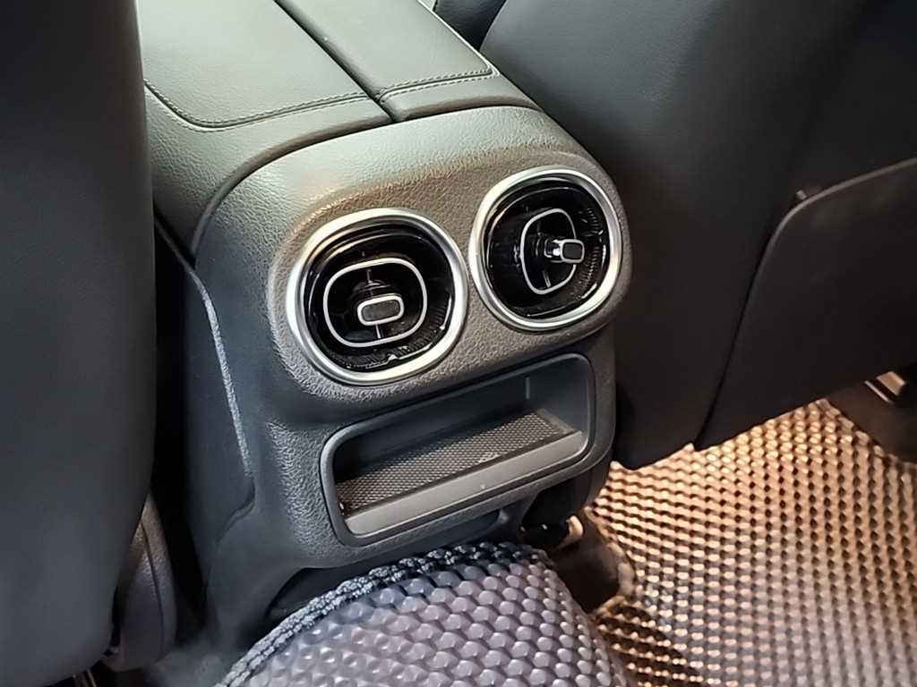 벤츠 GLC클래스(2세대) GLC 300 4매틱 쿠페 - 이미지 16