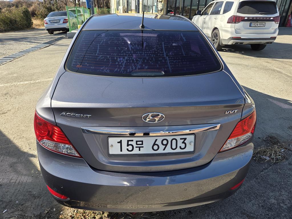 현대 엑센트 신형 1.4 VVT 모던 - 이미지 2
