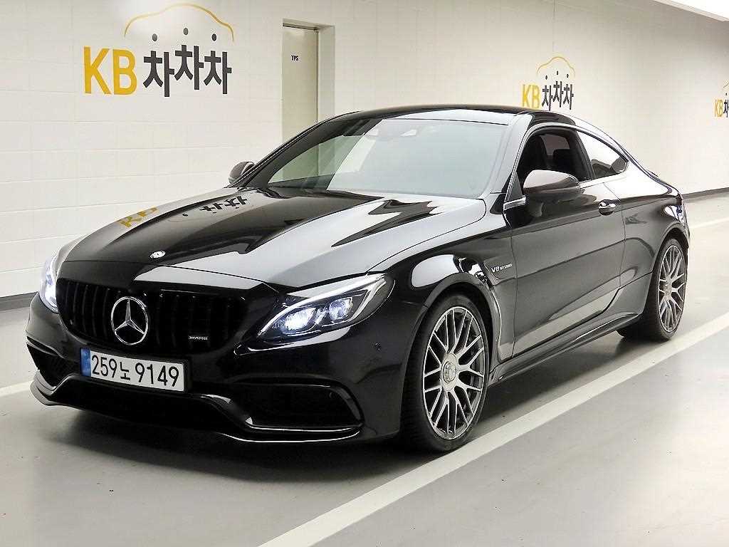 벤츠 C클래스(4세대) C63 AMG 쿠페 - 이미지 8