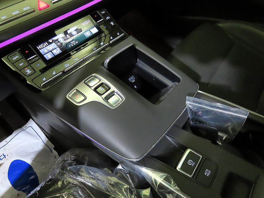 현대 더 뉴그랜저IG 하이브리드 2.4 HEV 캘리그래피 - 이미지 17