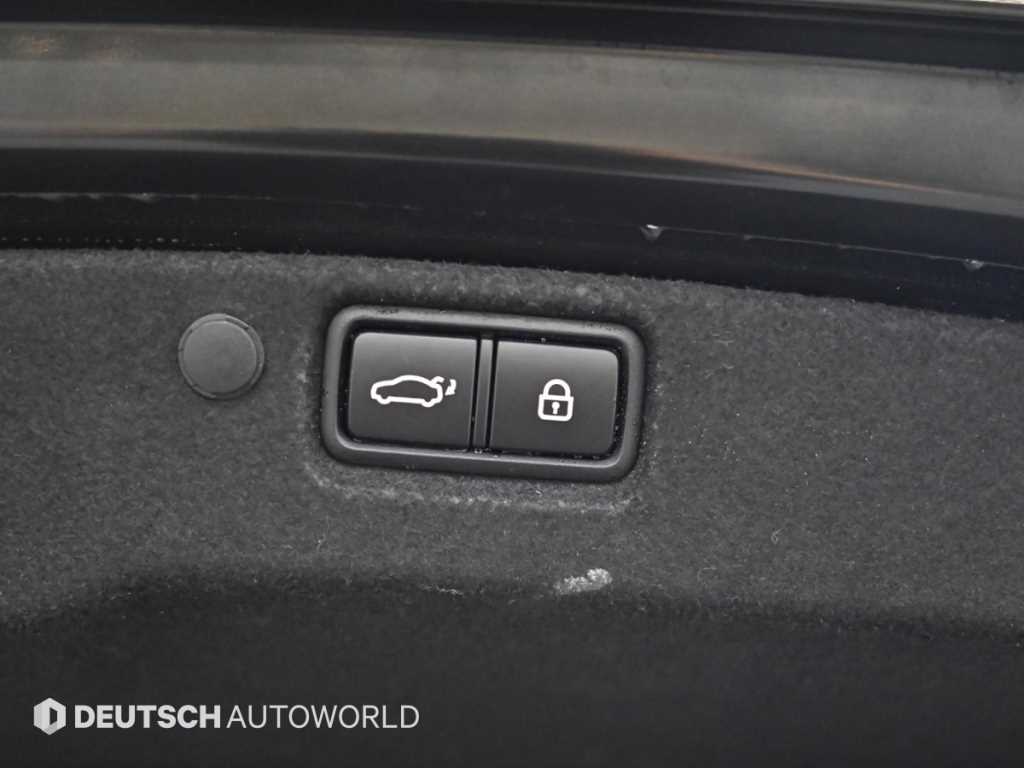 기아 K7 프리미어 하이브리드 시그니처 - 이미지 3