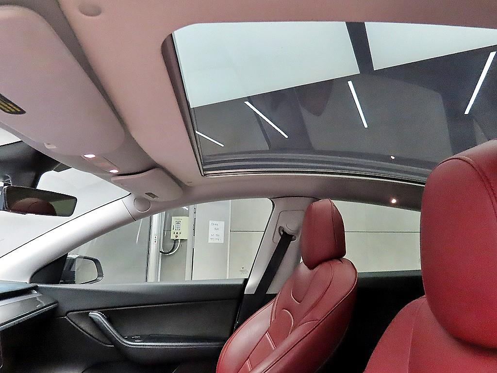 테슬라 모델 Y AWD 롱 레인지 - 이미지 20