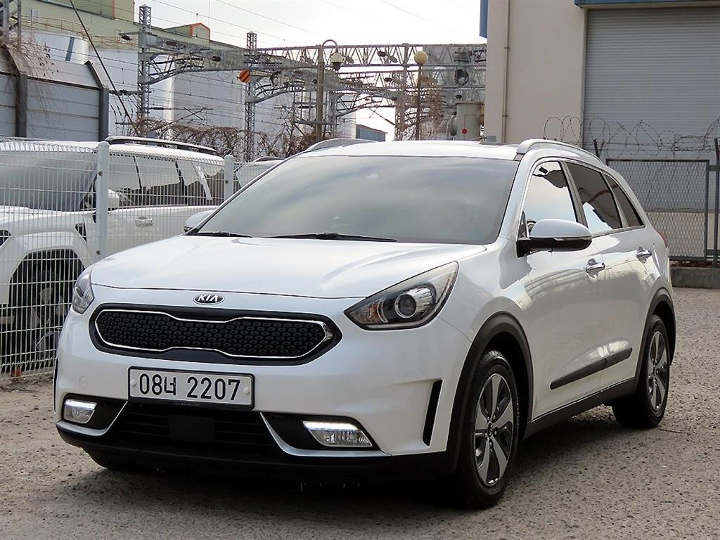 기아 니로 1.6 하이브리드 프레스티지 - 이미지 3