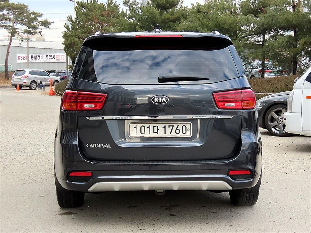 기아 더 뉴카니발 9인승 디젤 럭셔리 - 이미지 11