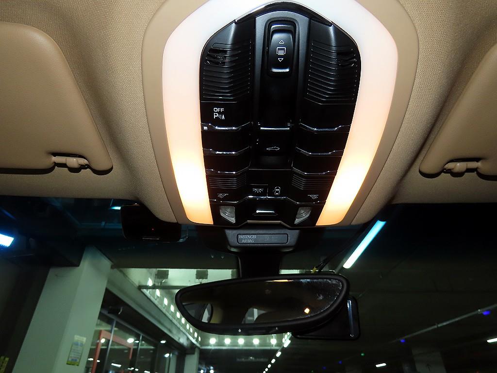 포르쉐 마칸 2.0 - 이미지 3