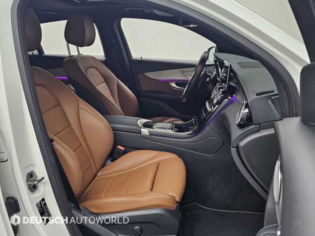 벤츠 GLC클래스 GLC 220d 4매틱 쿠페 - 이미지 8