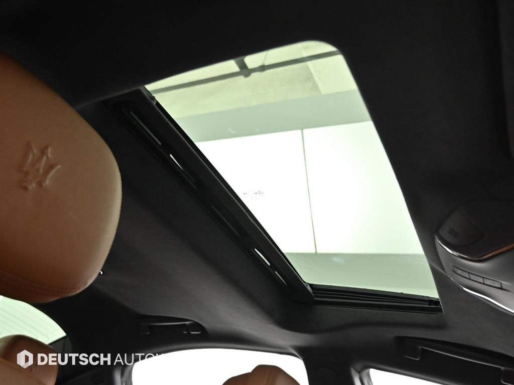 마세라티 기블리(3세대) 3.0 - 이미지 9