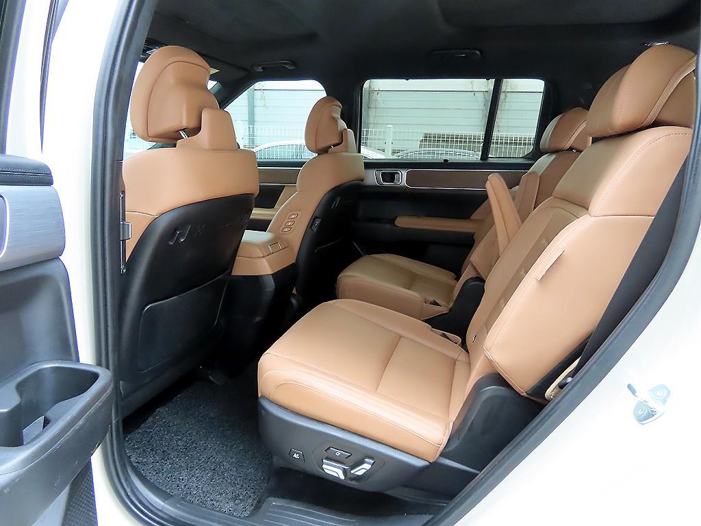 현대 디 올뉴싼타페 하이브리드 1.6 HEV 2WD 캘리그래피 - 이미지 14