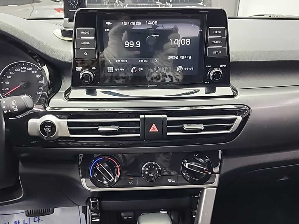 기아 셀토스 1.6 가솔린 2WD 노블레스 - 이미지 10