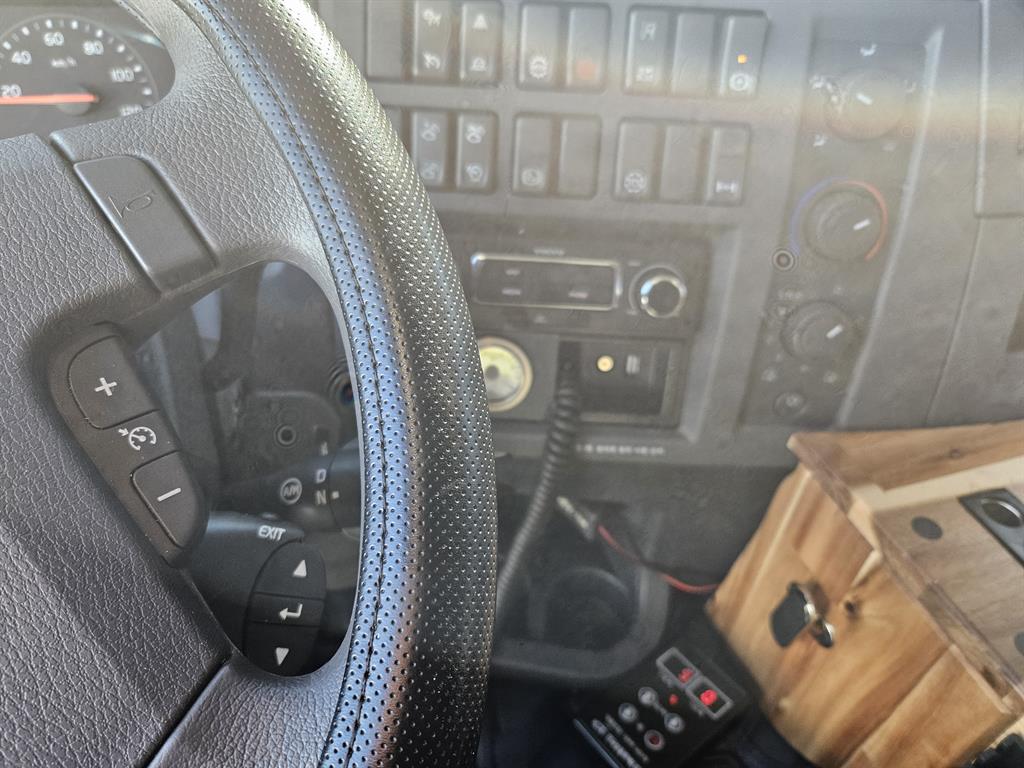 한국상용트럭 카고 13톤 - 이미지 8