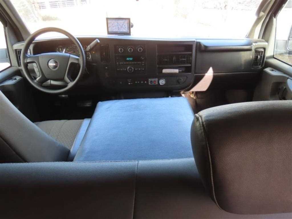 GMC 사바나 6.0 - 이미지 2