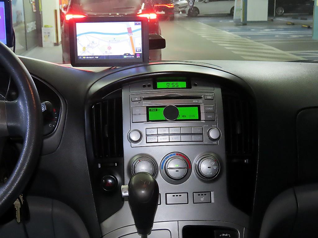 현대 그랜드스타렉스 5인승 디젤 밴 CVX 럭셔리 - 이미지 18