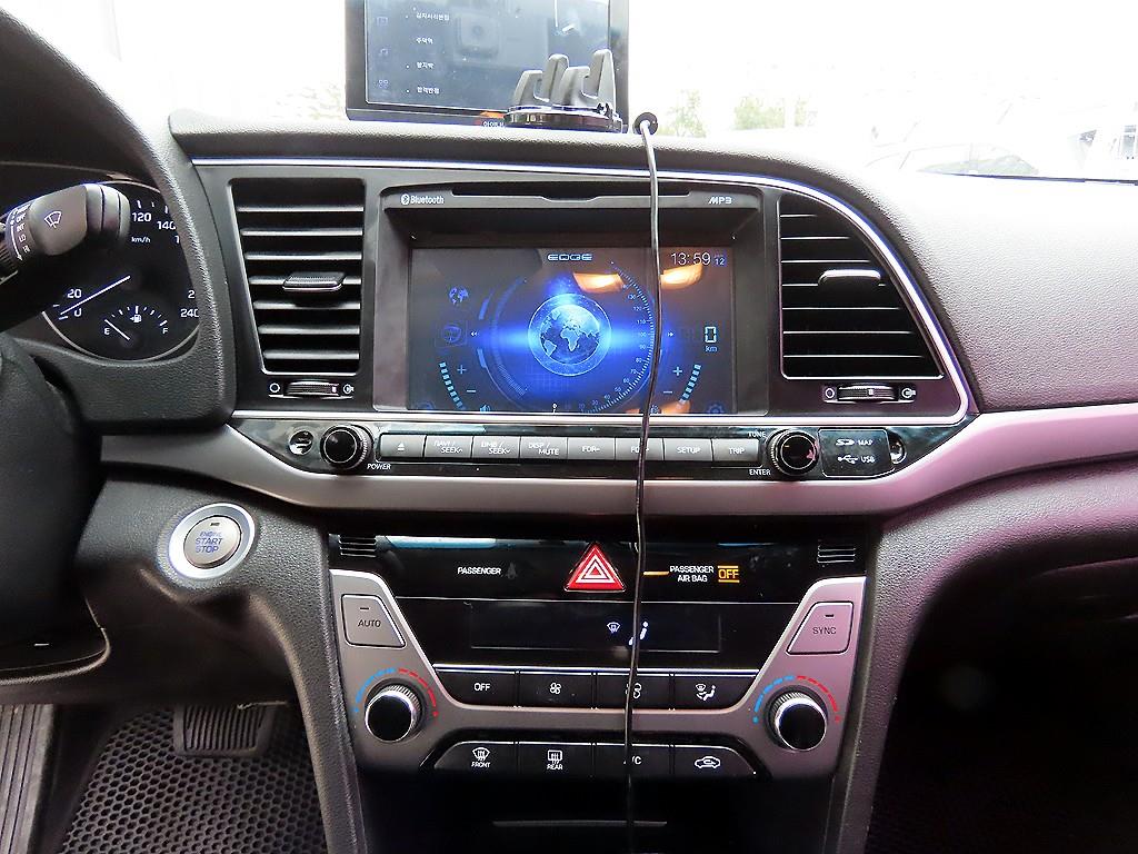 현대 아반떼AD 1.6 GDi 스마트 스페셜 - 이미지 14