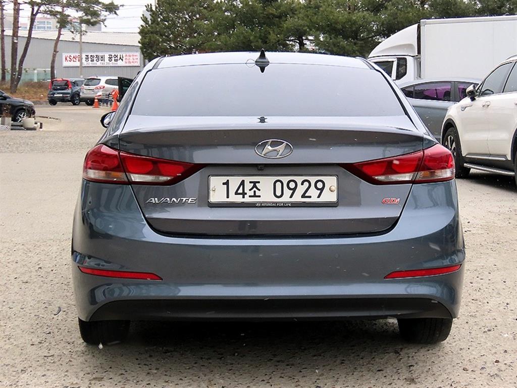 현대 아반떼AD 1.6 GDi 스마트 스페셜 - 이미지 8