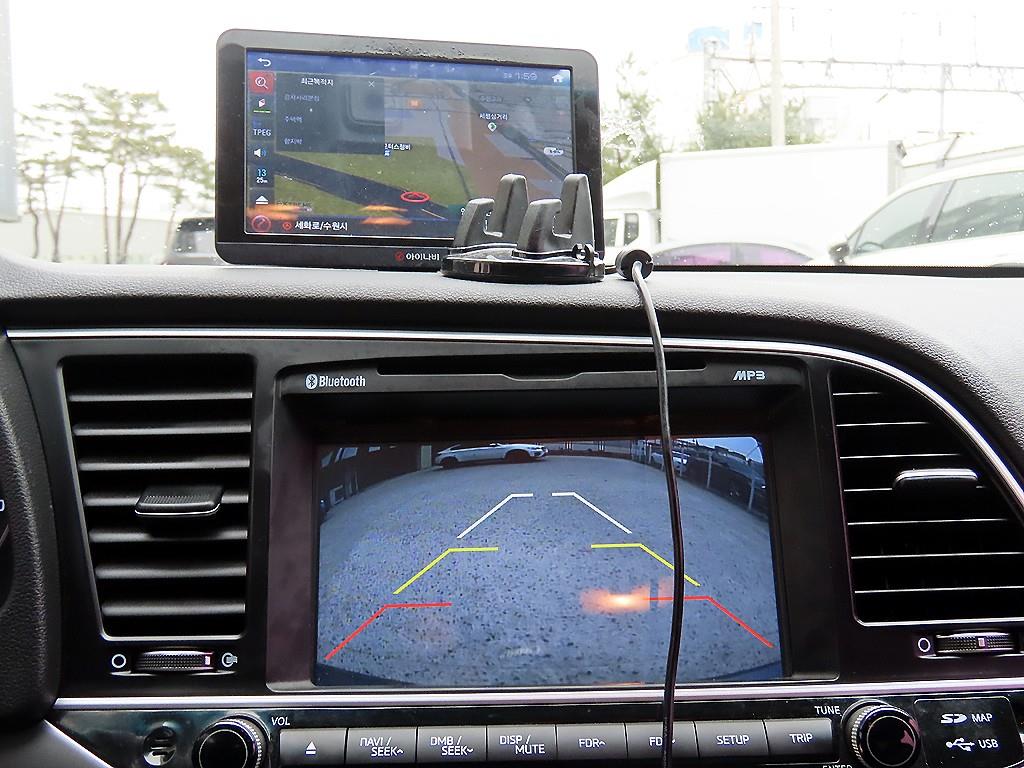 현대 아반떼AD 1.6 GDi 스마트 스페셜 - 이미지 6