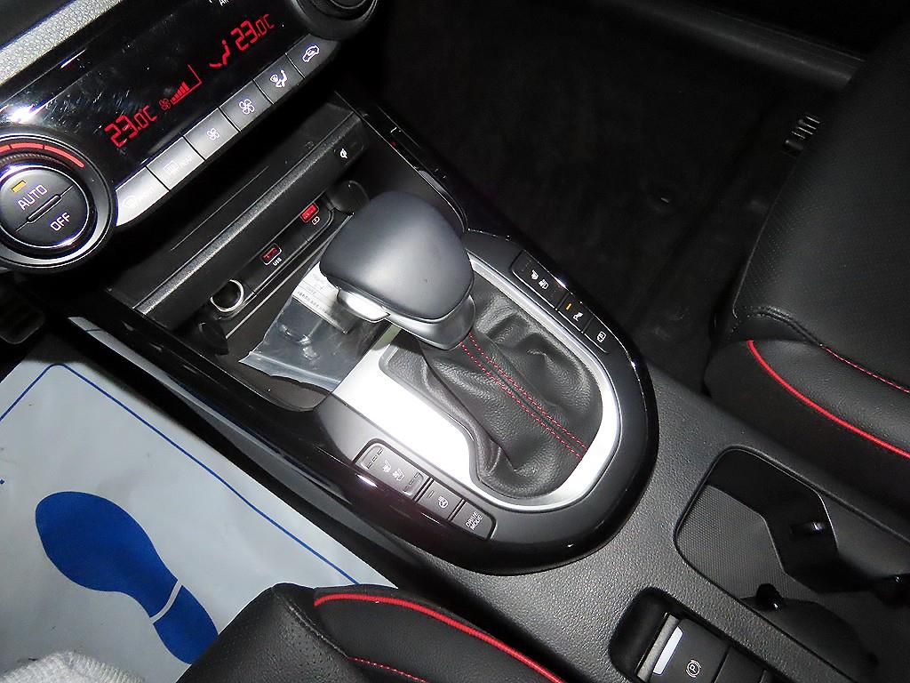 기아 더 뉴 K3 1.6 GT 5도어 시그니처 - 이미지 12