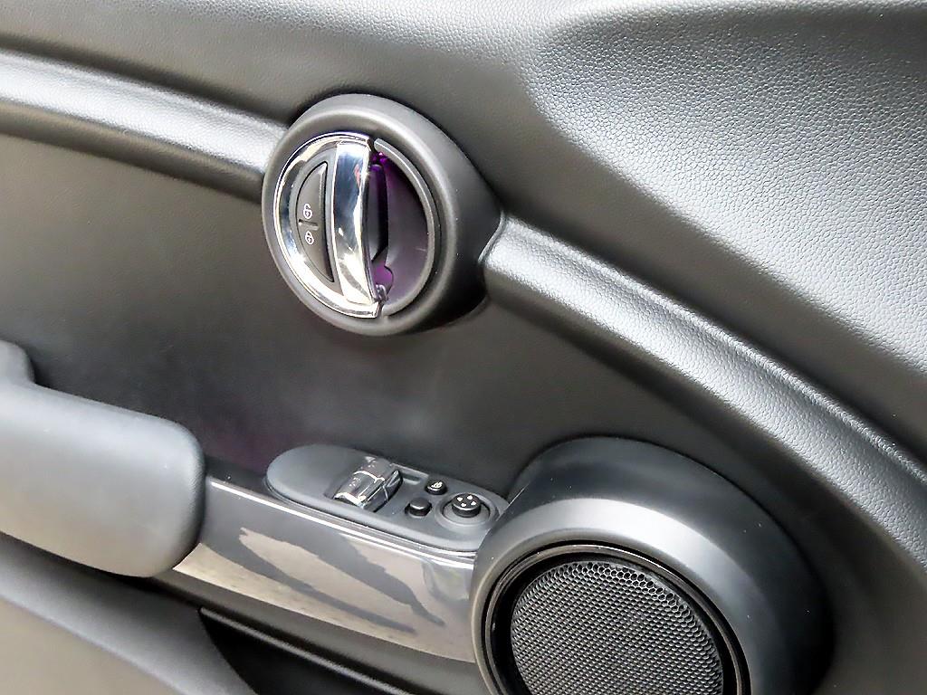 미니 쿠퍼(3세대) 1.5 D 미드 - 이미지 16