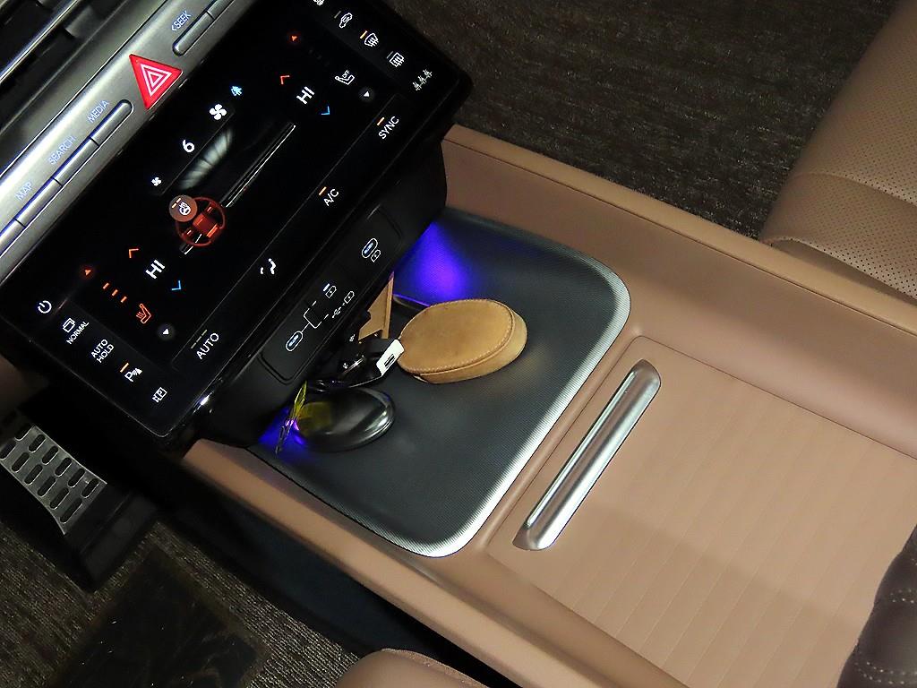 현대 디 올뉴그랜저 LPi 3.5 프리미엄 - 이미지 3