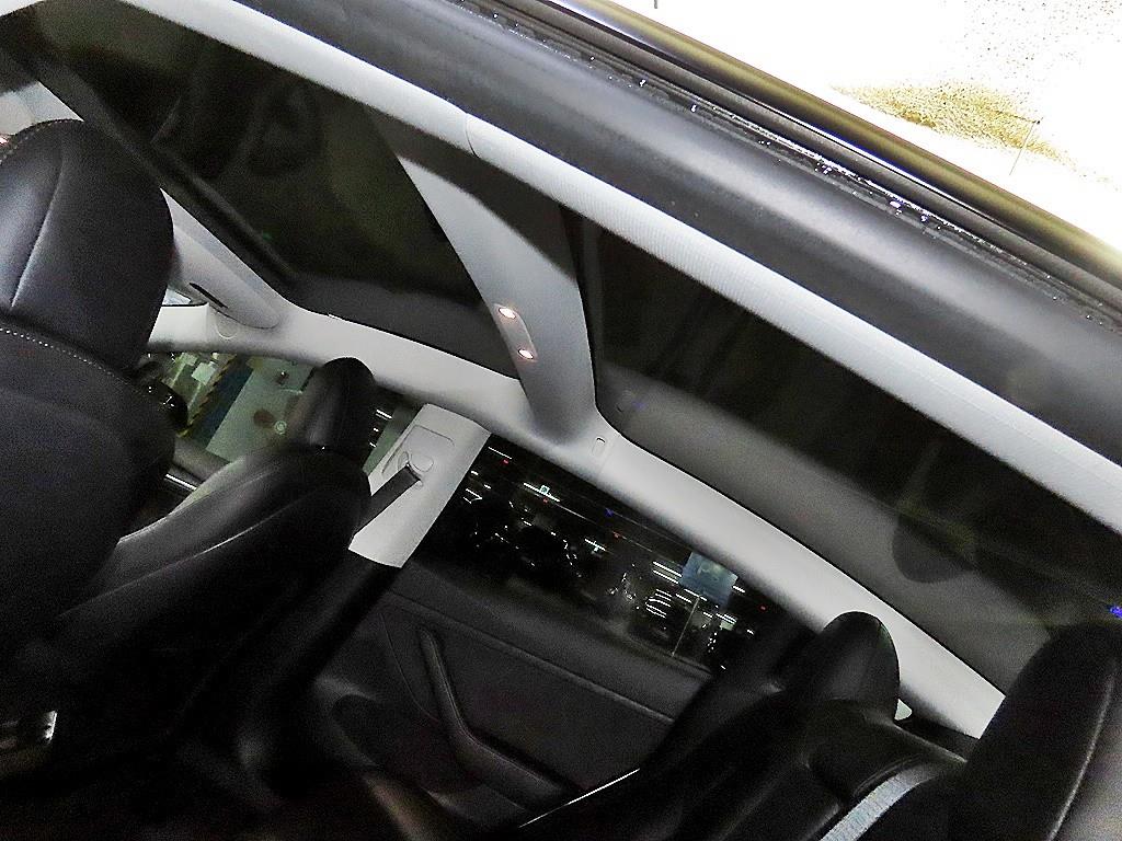 테슬라 모델 3 AWD 롱 레인지 - 이미지 8