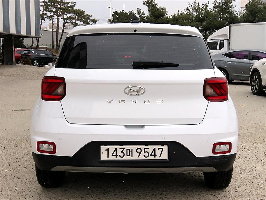 현대 베뉴 1.6 가솔린 모던 - 이미지 2