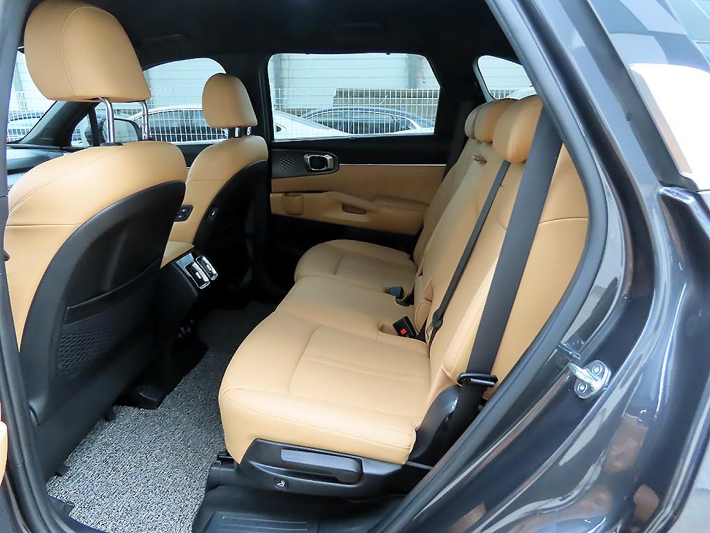 기아 신형쏘렌토(MQ4) 2.5 가솔린 4WD 노블레스