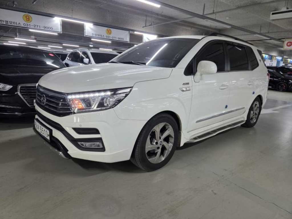 KG모빌리티(쌍용) 신형 코란도 투리스모 2.2 9인승 4WD 익스트림 스포츠 에디션 - 이미지 15