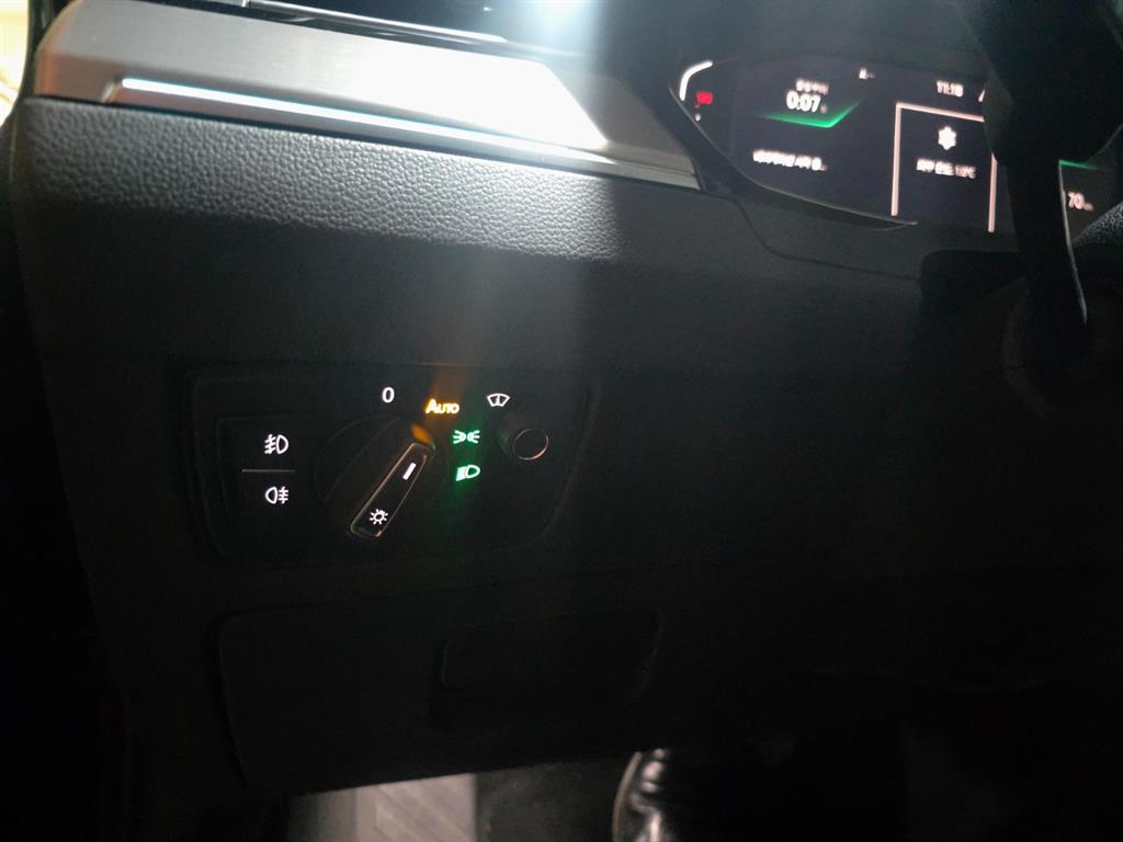 폭스바겐 파사트 GT(8세대) 2.0 TDI 프레스티지 - 이미지 5