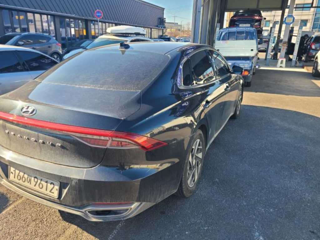 현대 더 뉴그랜저IG 하이브리드 2.4 HEV 익스클루시브 - 이미지 9