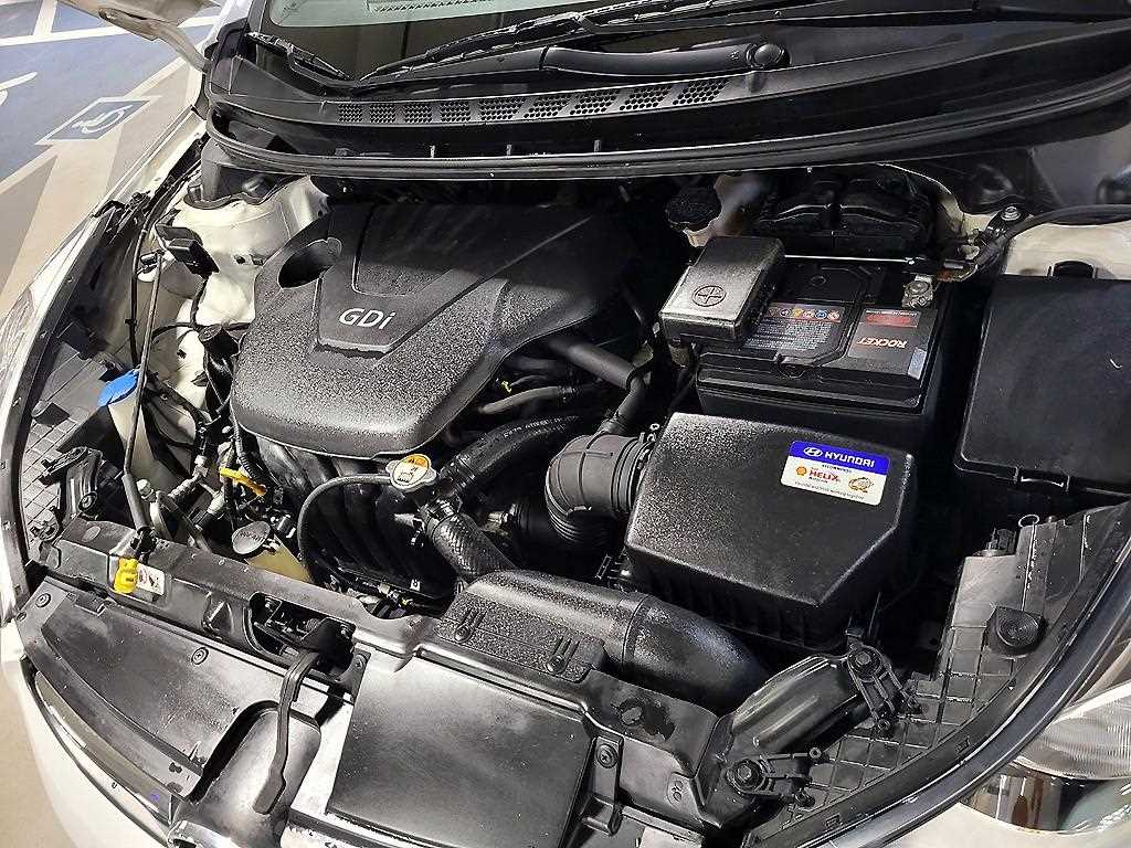 현대 아반떼MD M16 GDi 럭셔리 - 이미지 15