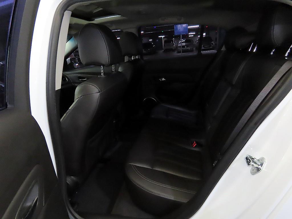 쉐보레 (대우) 크루즈 5도어 2.0 디젤 LTZ+ - 이미지 9