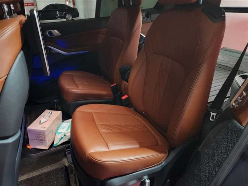 BMW X7 40d xDrive M 스포츠팩 6인승 - 이미지 3