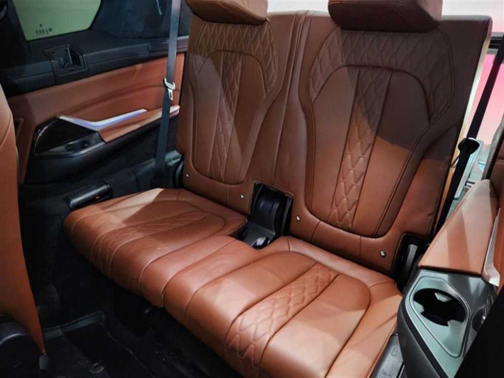 BMW X7 40d xDrive M 스포츠팩 6인승 - 이미지 2