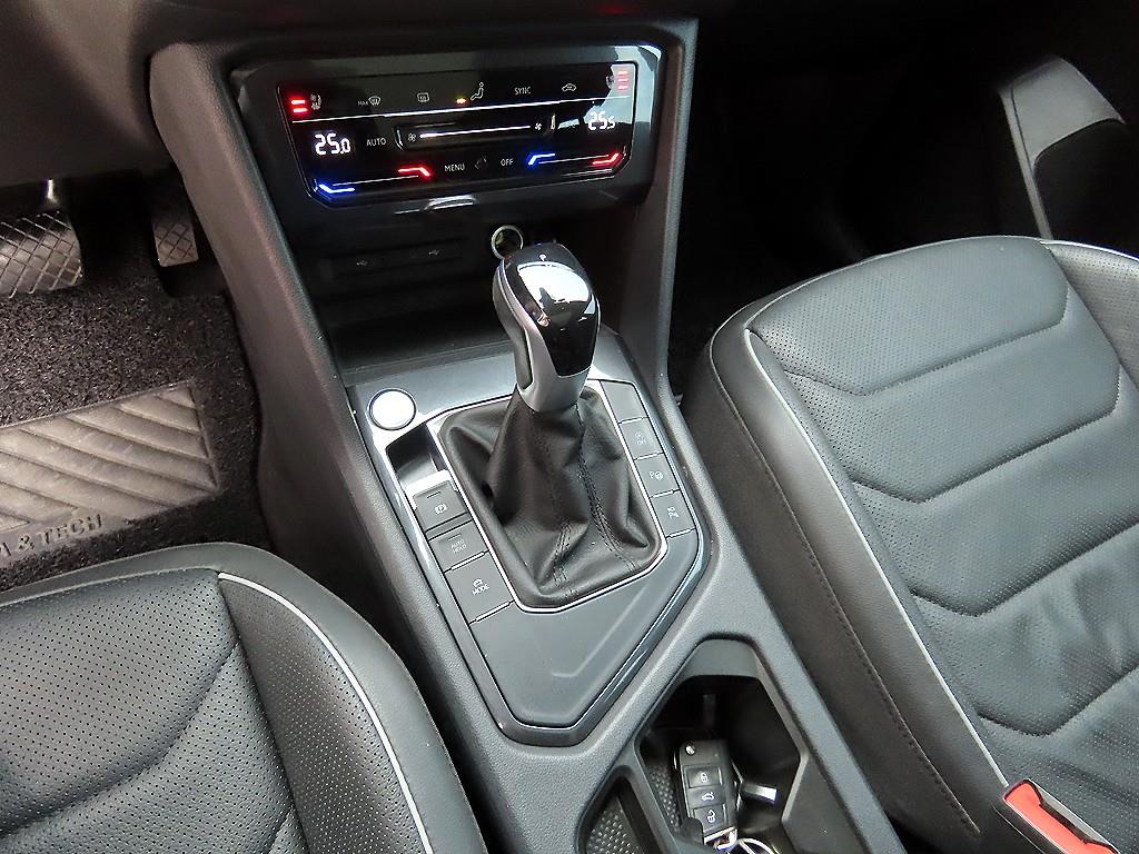 폭스바겐 티구안(2세대) 올스페이스 2.0 TSI 프레스티지 - 이미지 17